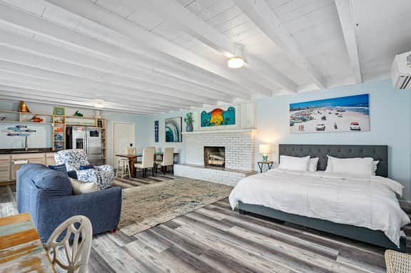 Daytona Poolside Oasis w/ Guest Cottage 2 Blocks from Beach - Image 4